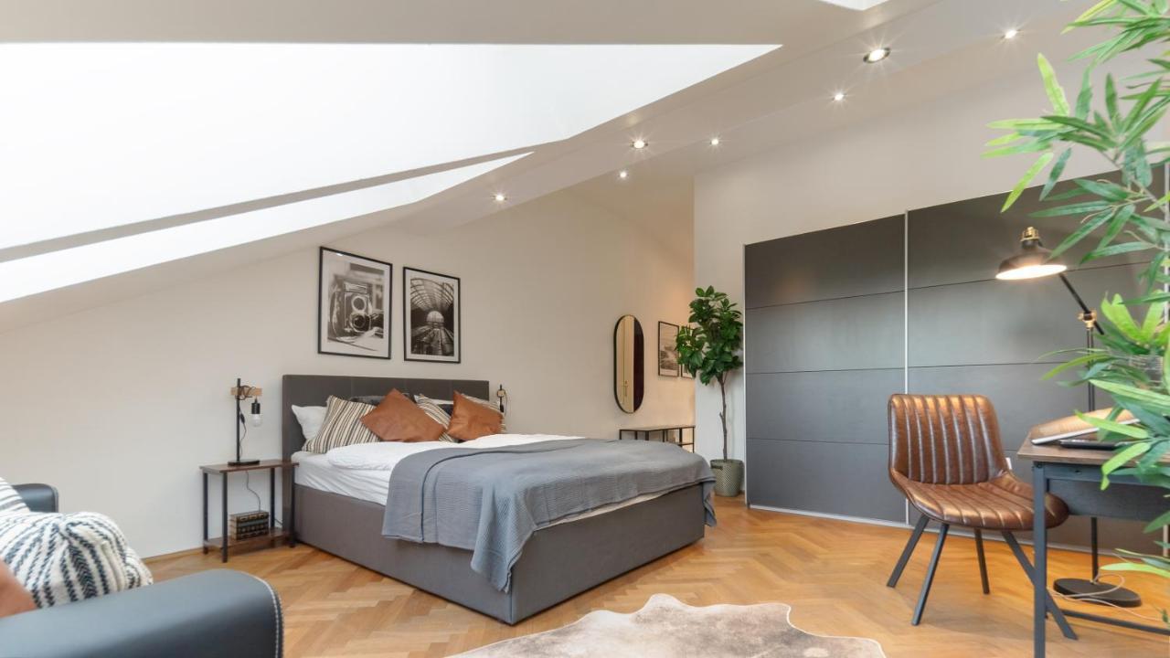 Designer Apartments, 2 Min To U1 Reumannplatz