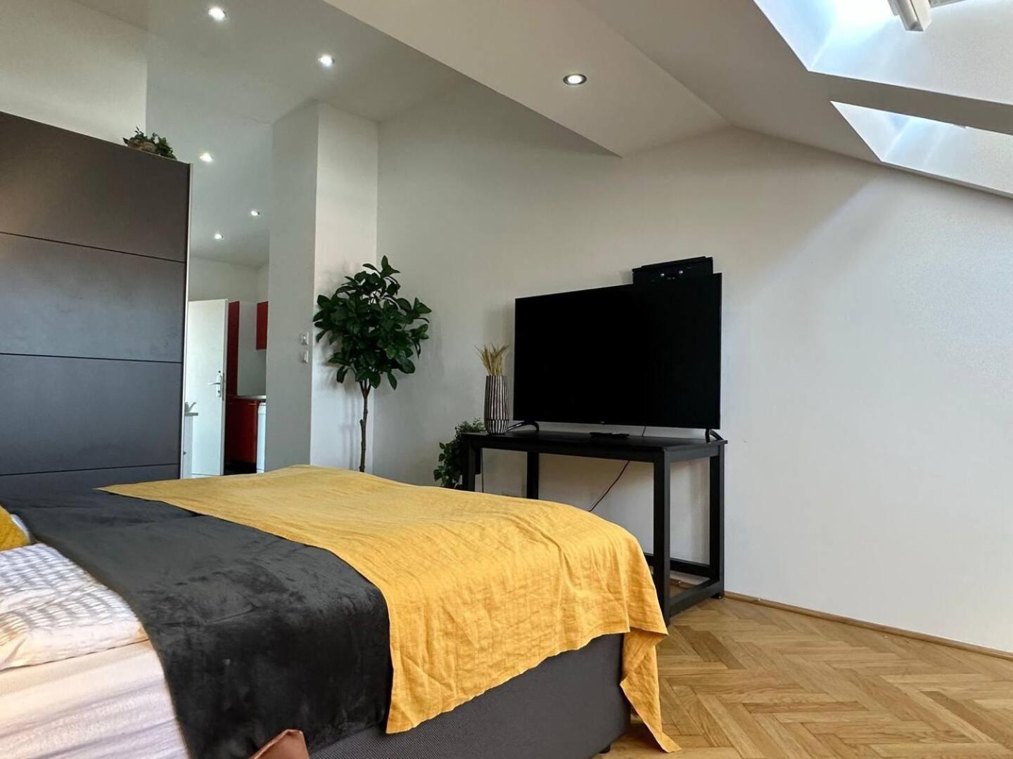 Apartment Designer Apartments, 2 Min To U1 Reumannplatz