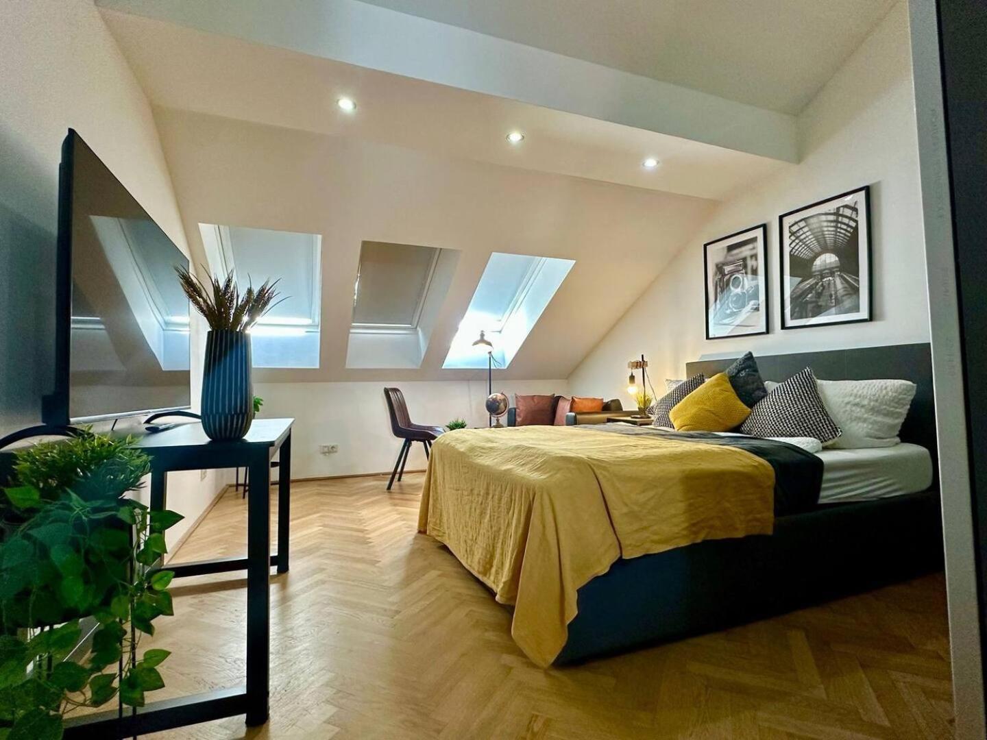 Designer Apartments, 2 Min To U1 Reumannplatz Apartmán *